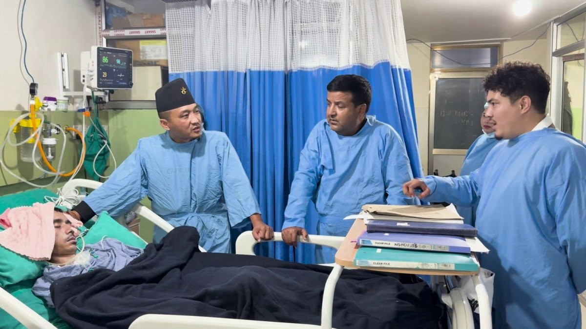 केएमसी पुगेर गृहमन्त्री गुरुङले लिए जेनजी आन्दोलनका घाइतेको स्वास्थ्य अवस्थाबारे जानकारी