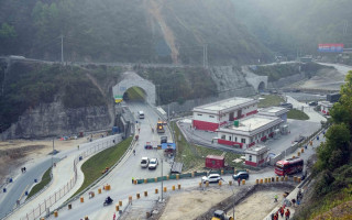 सञ्चालनको अन्तिम तयारीमा नागढुङ्गा सुरुङमार्ग (तस्बिरहरू)