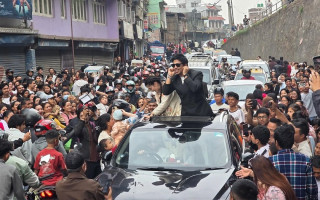 'परालको आगो' को  दुई दिनको कमाइ कति ?