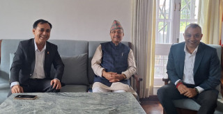 गगन,  पूर्णबहादुर र विश्वप्रकाश बीच भेटवार्ता