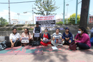 ‘लालीबजार’ चलचित्र विरुद्ध बादी समुदाय आन्दोलित, प्रतिवन्धको माग गर्दै प्रदर्शन (तस्बिरहरु)