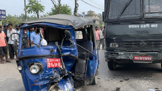 सशस्त्र प्रहरीको गाडीले टेम्पोलाई ठक्कर दिँदा ३ वर्षे बालकको मृत्यु