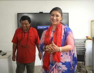पूर्वयुवराज्ञी हिमानी शाहले कीर्तिपुरस्थित राष्ट्रिय आविष्कार केन्द्रको गरे अवलोकन