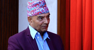 जय नेपाल पार्टी दर्ता गर्दै धवलशमशेर राणा
