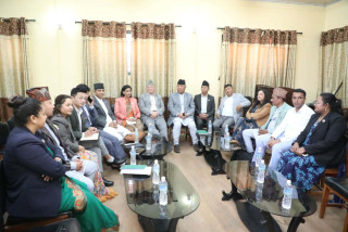 संसद अवरुद्ध गरेर प्रधानमन्त्रीको स्पष्टीकरण माग्ने विपक्षी दलहरूको निर्णय