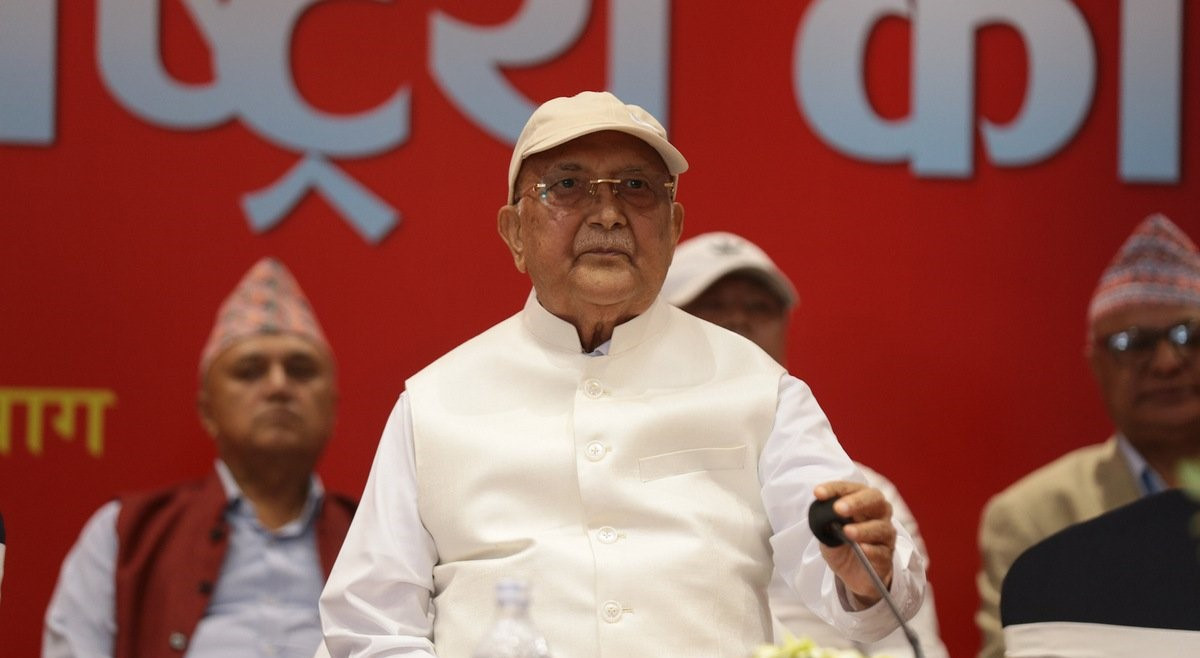 निर्वाचनपछि पहिलोपटक सार्वजनिक कार्यक्रममा देखा परे एमाले अध्यक्ष ओली (तस्बिरहरू)