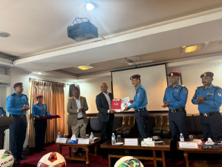 आइजीआई प्रुडेन्सियल इन्स्योरेन्स र नेपाल पुलिस फुटबल क्लबबीच सम्झौता