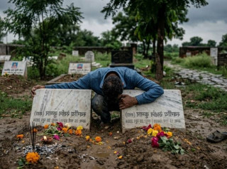 छोराको मृत्यु पीडामा आमाको पनि मृत्यु, दुवैको चिहानमा टाँसिएर बुबाले पनि त्यागे प्राण