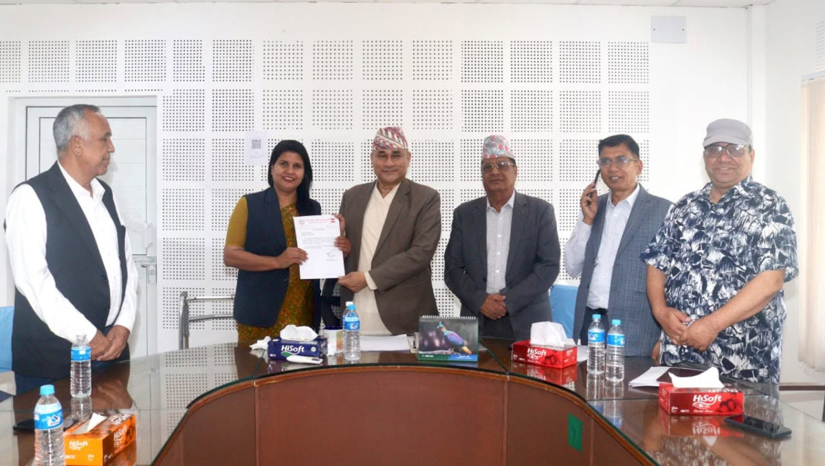 कांग्रेस सुदूरपश्चिम प्रमुख सचेतक धामीद्वारा राजीनामा, जिम्मेवारी खड्कालाई