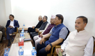 वरिष्ठ नेता बन्ने प्रस्ताव अस्वीकार गरेको पूर्णबहादुर खड्काको ब्रिफिङ