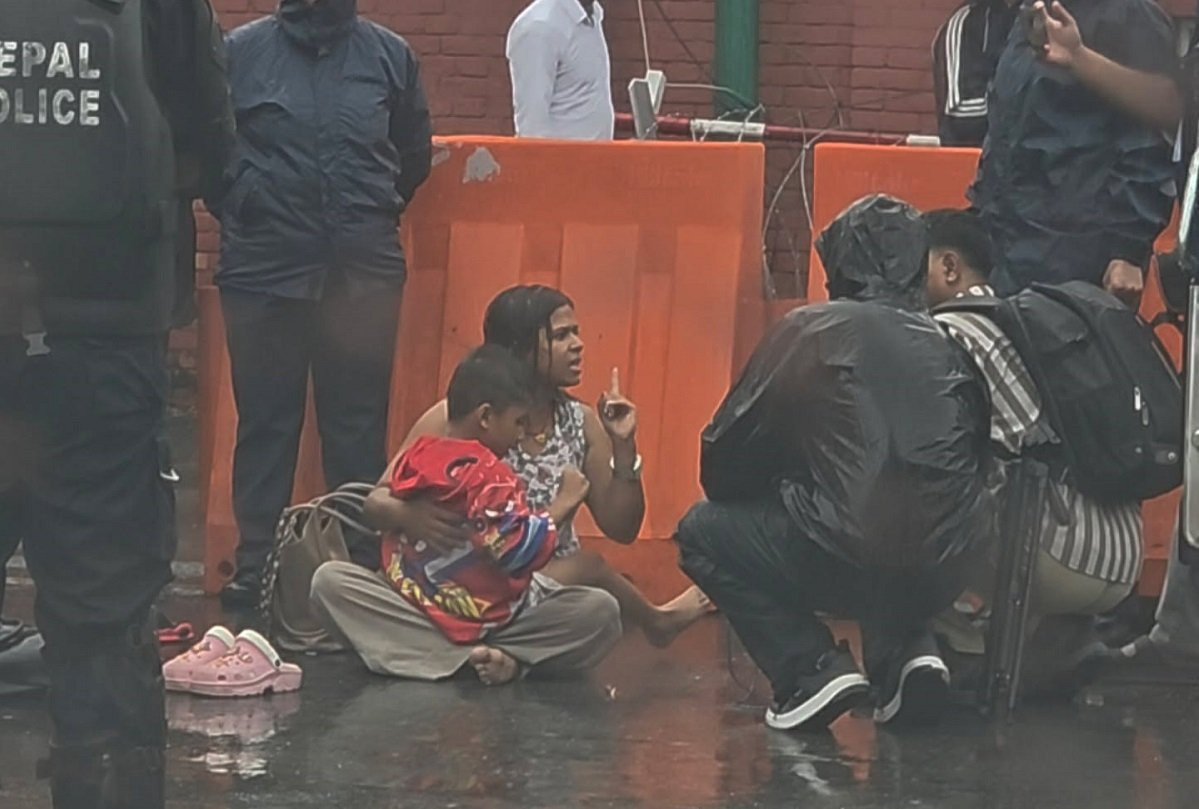 निहारिका र बिनु हाजिरी जमानीमा रिहा