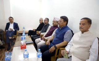 पूर्णबहादुर खड्काको अध्यक्षतामा देउवा समूहको बैठक बस्दै