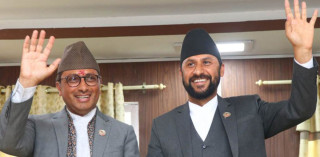 दुसित थानी रिसोर्टबाट काठमाडौं फर्किए रवि - वाग्ले