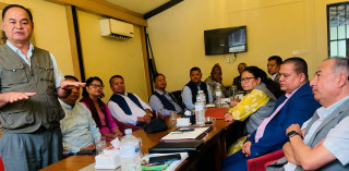बागमती सरकारबाट तत्काल नबाहिरिने एमाले, केन्द्रको निर्देशन कुर्ने
