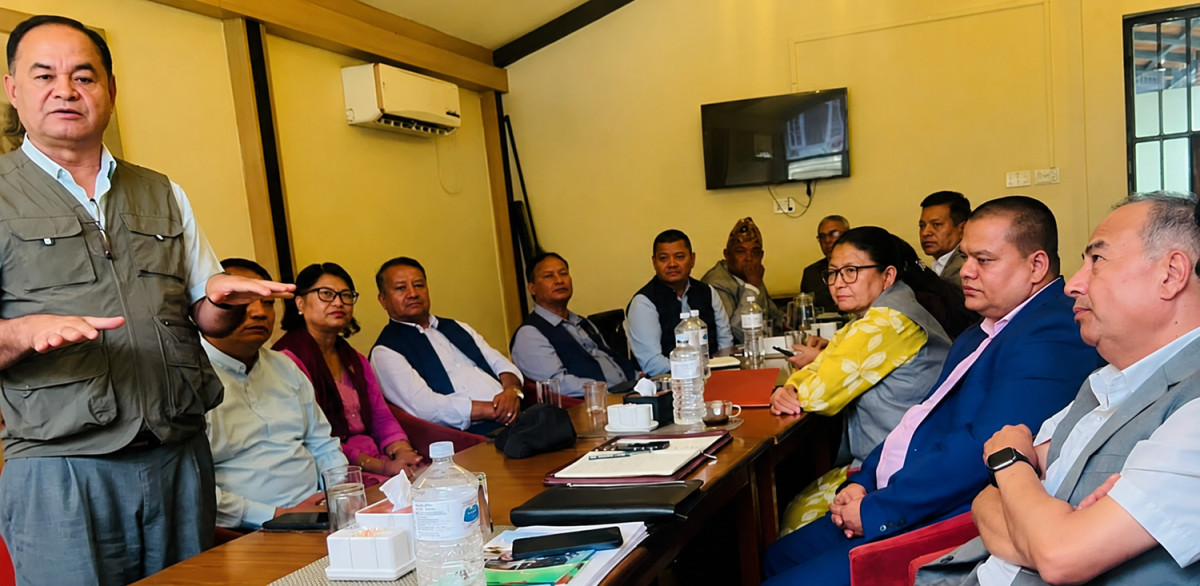 बागमती सरकारबाट तत्काल नबाहिरिने एमाले, केन्द्रको निर्देशन कुर्ने