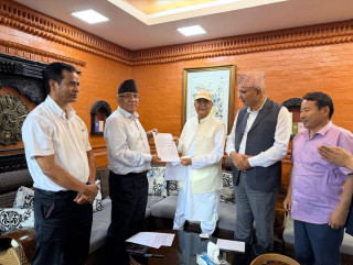 ओली र प्रचण्डले गरे तिन बुँदे सहमतिपत्रमा हस्ताक्षर, कुन प्रदेशको नेतृत्व कसलाई ?