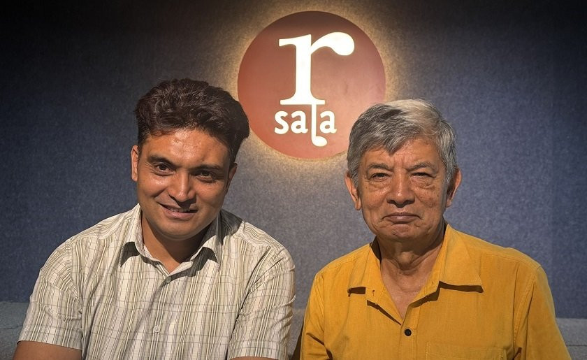 १८ वर्षपछि छोरा यमनसँग पलेँटीको मञ्चमा देखिँदै मदनकृष्ण श्रेष्ठ