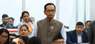 कांग्रेस सांसद यादवको अनौठो विरोध, दिनभर मौन बस्ने घोषणा