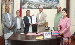 काेशीमा कांग्रेसका मन्त्रीहरूले दिए राजीनामा