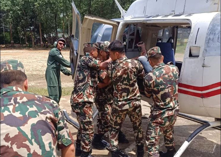 सेनाद्वारा २५ जनाको उद्धार, १४ हेलिकप्टर प्रभावित क्षेत्रमा परिचालन