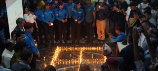 भोटेकोशी बाढीमा ज्यान गुमाउनेको सम्झनामा दीप प्रज्वलन