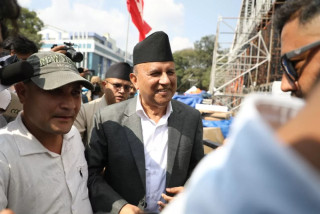 महाधिवेशनमा सहभागी हुन पुगे एमाले महासचिव पोखरेल